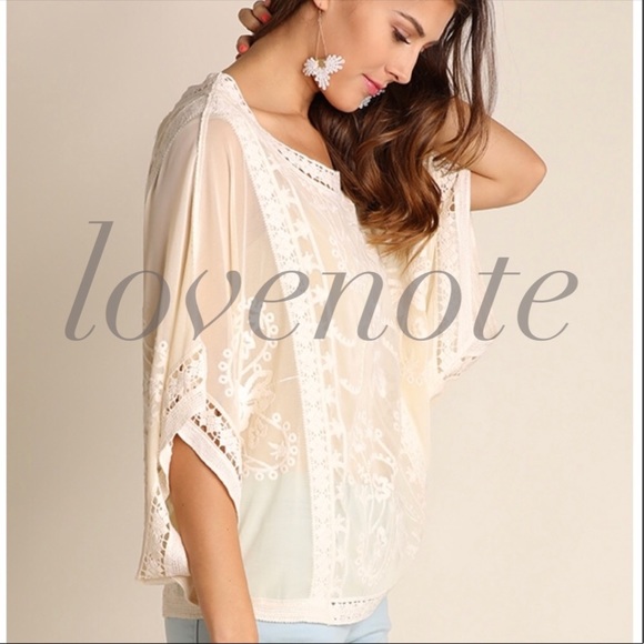 lovenote Tops - 1 left • Floral Embroidered Short Sleeve Blouse